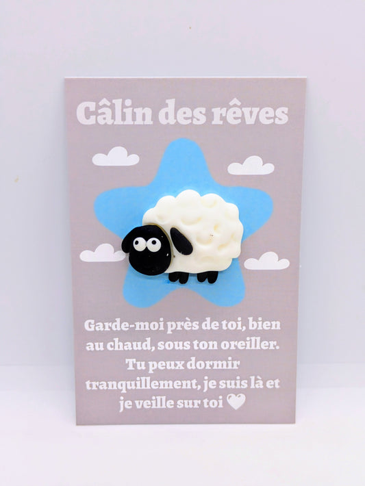 Carte doudou , réconforte comme un petit doudou de poche , petit cadeau plein de bienveillance pour tous les âges et toutes occasions.